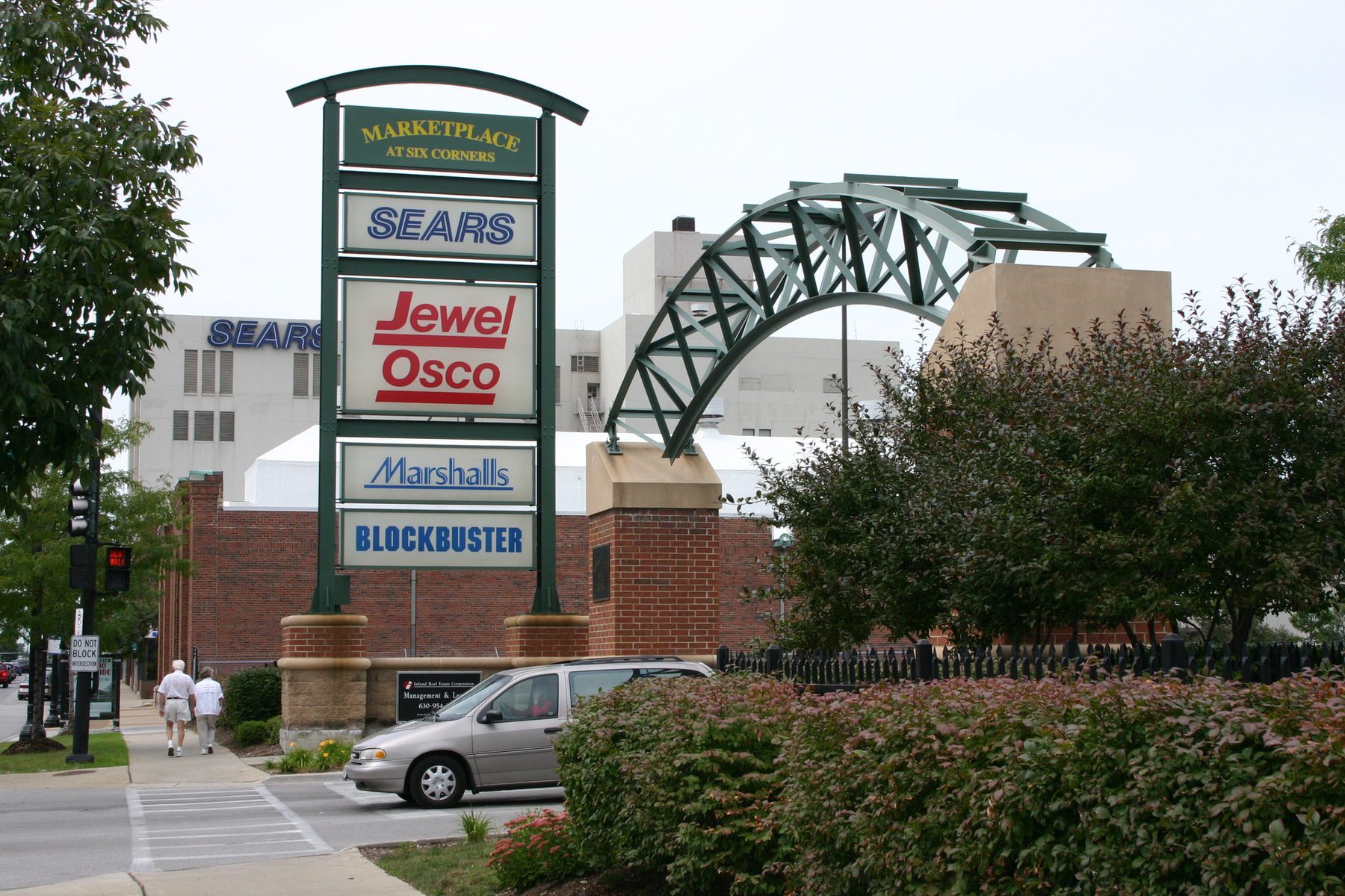 Marketplace at Six Corners