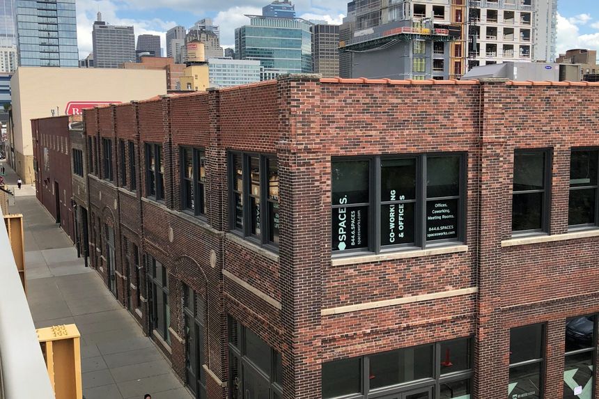 900 West, photo 3