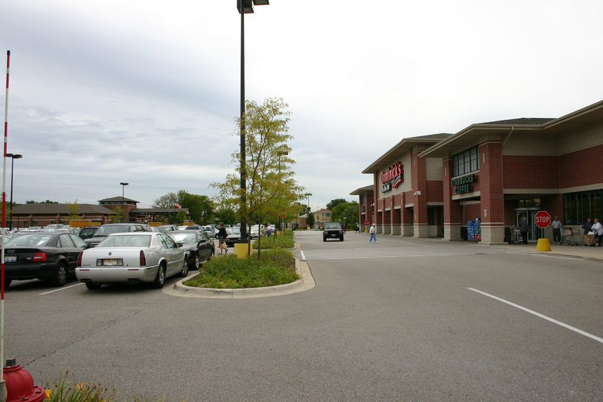 Lincolnwood Centre, photo 1